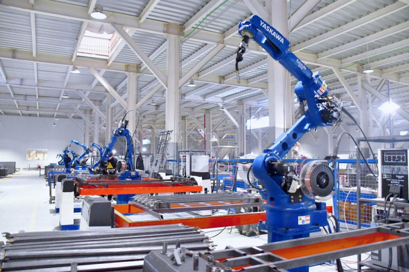 Intelligent robotic arm