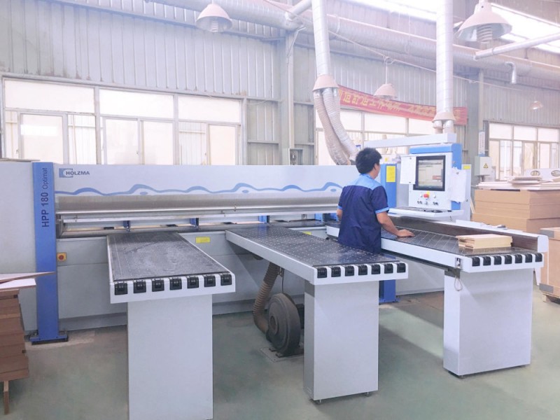 Open computer cutting machine