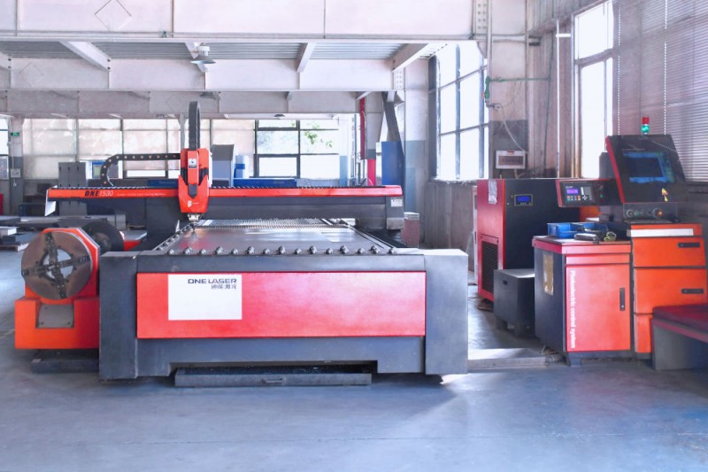 Laser cutting machine